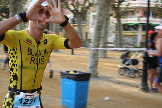 Беговой этап. 16-й километр. Ironman Barcelona 2016. Максим Бувалин
